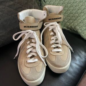 Authentic Burberry
Burberry Beige Nubuck And Suede High Top Sneakers